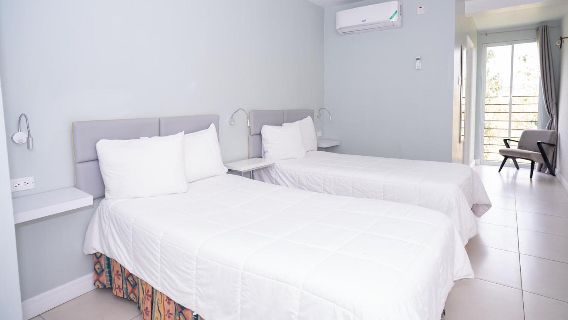Golfview Hotel Мандевил Екстериор снимка